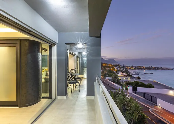 Clifton Yolo Spaces - Clifton Beachfront Executive Apartment